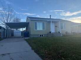 8757 W Helen Dr in Magna, UT - Building Photo