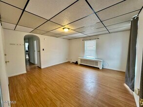 83 14th St in Troy, NY - Building Photo - Building Photo