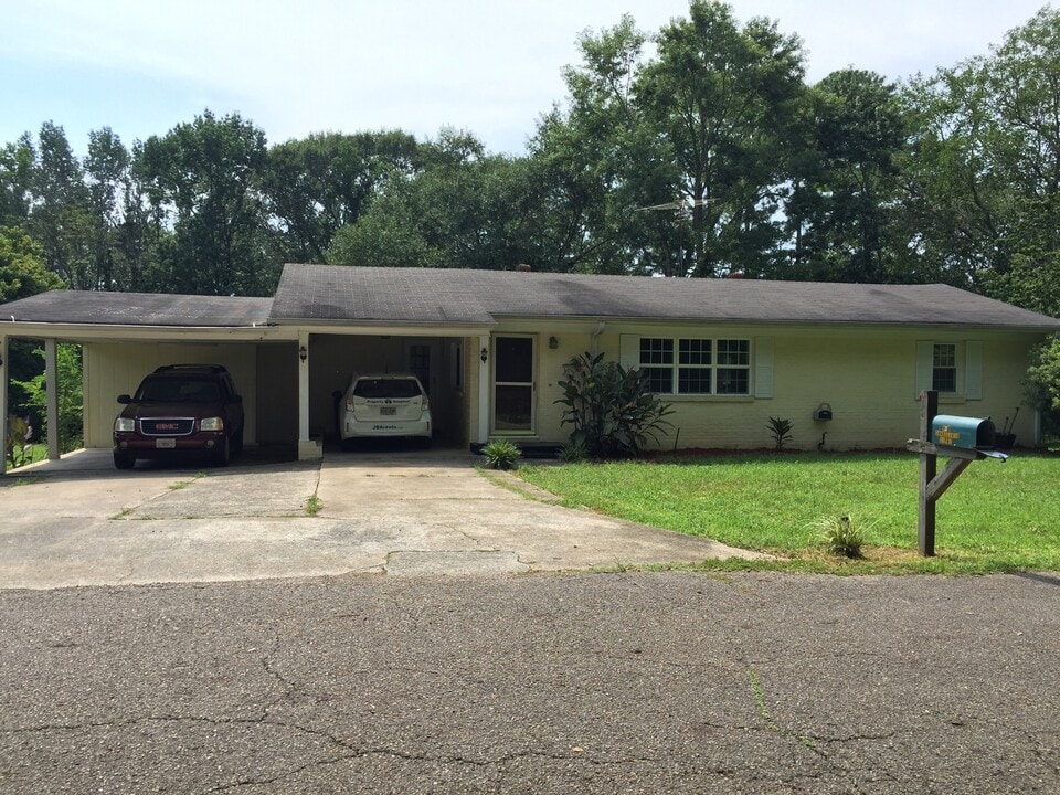 33 Piedmont Ave in Oxford, AL - Building Photo