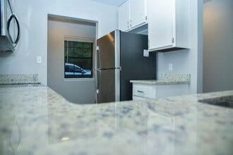 4889 Old Bainbridge Rd in Tallahassee, FL - Building Photo - Building Photo