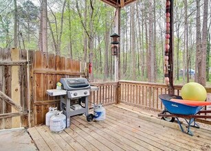 111 Barrett Springs Dr in Canton, GA - Building Photo - Building Photo