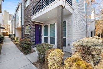 1103 Lavender Rdg in Dallas, TX - Foto de edificio - Building Photo