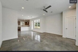 1914 Barge St in Austin, TX - Building Photo - Building Photo