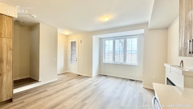 43 Kingbird Cmn in Cambridge, ON - Building Photo - Building Photo