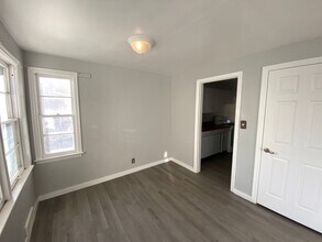 817 W Ridge Rd in Peoria, IL - Building Photo - Building Photo