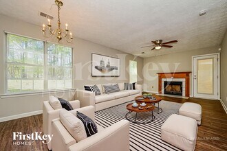 8321 Mountain Pass in Riverdale, GA - Building Photo - Building Photo