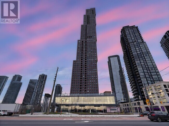 2920 Hwy 7 in Vaughan, ON - Building Photo - Building Photo