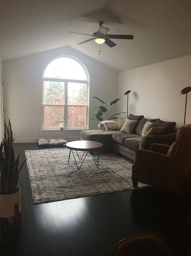 property at 5294 Brookemonte Cir