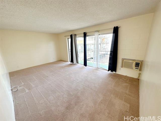 2875 S King St in Honolulu, HI - Building Photo - Building Photo