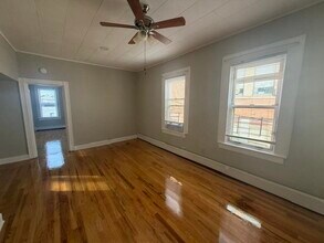 212 Plainfield Ave in Jersey City, NJ - Building Photo - Building Photo