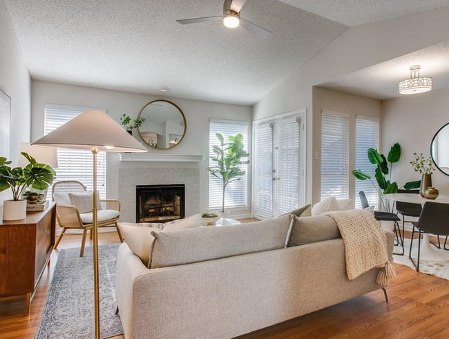 4067 Beltway Dr in Addison, TX - Building Photo - Building Photo