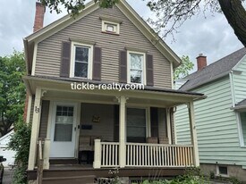 13 Regent St in Rochester, NY - Building Photo