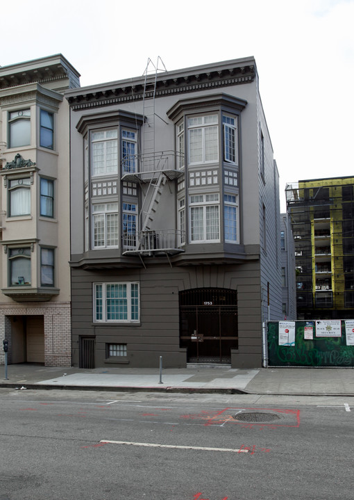 1753 Washington St in San Francisco, CA - Building Photo