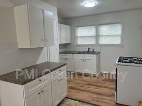 4338 N Hartford Ave in Tulsa, OK - Foto de edificio - Building Photo