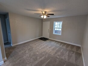 1322 Caldwell St, Unit 102 in Dallas, TX - Building Photo - Building Photo