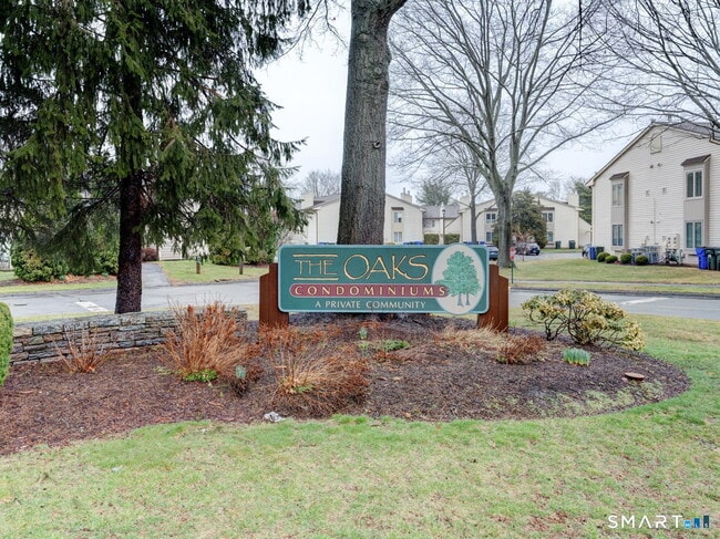 property at 17 Little Oak Ln