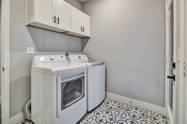 property at 811 Paul Quinn St