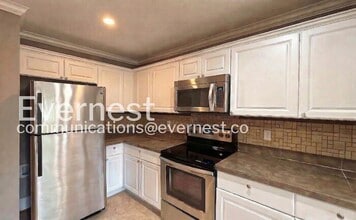 2102 Vine St in Chattanooga, TN - Foto de edificio - Building Photo