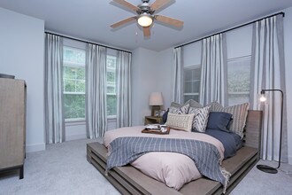 10 Perimeter Park in Atlanta, GA - Building Photo - Interior Photo