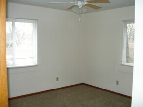 1312 Wilson St, Unit A in Onalaska, WI - Building Photo - Building Photo