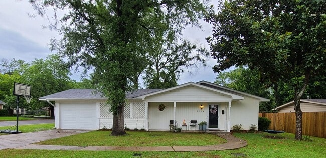 property at 3314 Bain Pl