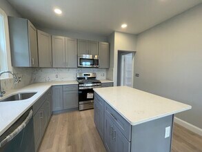 44 Ashley St, Unit 2 in Boston, MA - Building Photo - Building Photo