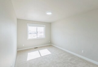 14435 Springbrook Trl in Grimes, IA - Building Photo - Building Photo