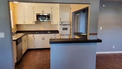 1992 14th St in Olivehurst, CA - Building Photo - Building Photo