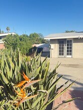 20622 Archwood St in Winnetka, CA - Building Photo - Building Photo