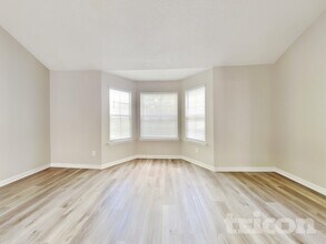 1099 Sugarcreek Way in Riverdale, GA - Building Photo - Building Photo