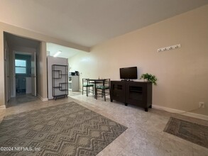 6264 River Glen Ln in Jacksonville, FL - Building Photo - Building Photo