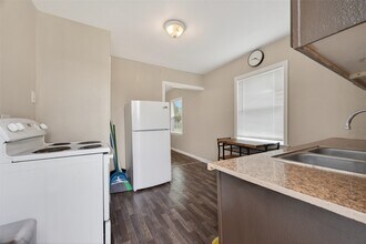 709 Center St in Richmond, TX - Building Photo - Building Photo