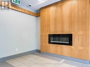 258A-258A Sunview St in Waterloo, ON - Building Photo - Building Photo
