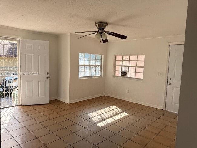 409 NW 33rd St in Miami, FL - Building Photo - Building Photo