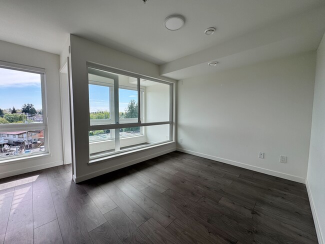 2551 Kingsway in Vancouver, BC - Building Photo - Building Photo
