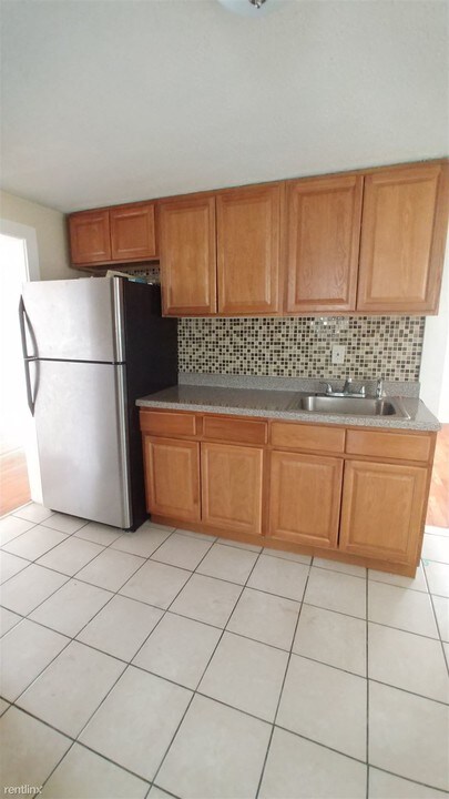 44 Dudley St-Unit -Apt 1L in Hamden, CT - Building Photo