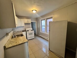 237 Grand St in Trenton, NJ - Building Photo - Building Photo
