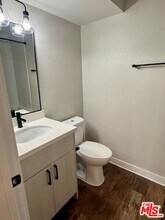 7660 Beverly Blvd in Los Angeles, CA - Foto de edificio - Building Photo