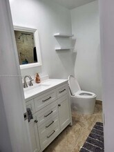 10356 SW 11th Terrace in Miami, FL - Foto de edificio - Building Photo