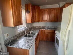 124 Hawthorne Ave in Pikesville, MD - Building Photo - Building Photo