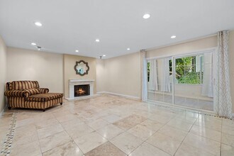 16513 Moorpark St in Encino, CA - Building Photo - Building Photo