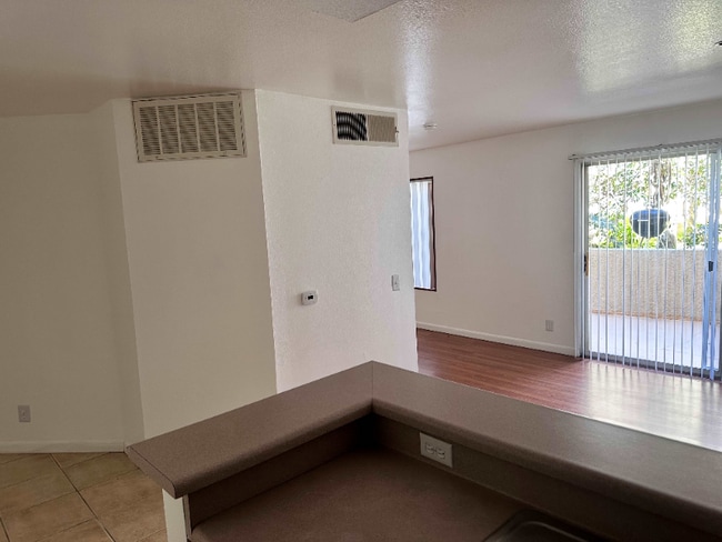 444 S Occidental Blvd, Unit 127 in Los Angeles, CA - Building Photo - Building Photo