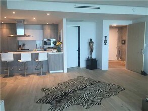 350 Ocean Dr-Unit -304N in Key Biscayne, FL - Building Photo - Building Photo