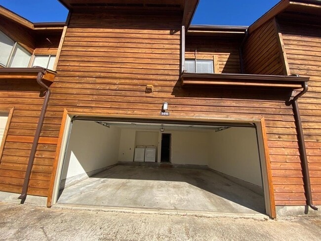 property at 3010 Windchase Blvd