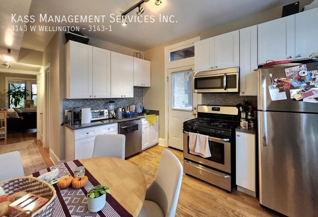 property at 3143 W Wellington Ave