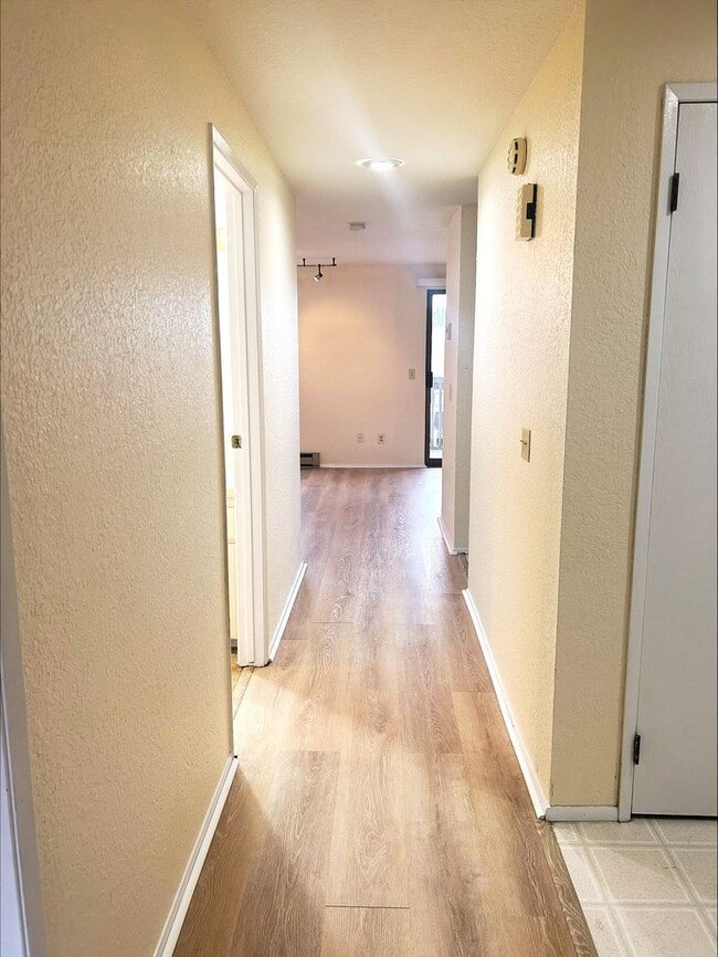 1315 S Puget Dr in Renton, WA - Building Photo - Building Photo
