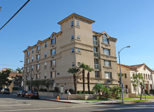 Miracle Mile Senior Housing in Los Angeles, CA - Building Photo - Building Photo