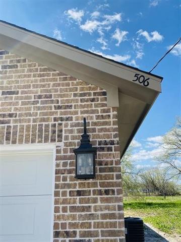 506 Robinson St photo'