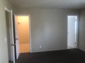 Riverside Manor in Fort Lauderdale, FL - Foto de edificio - Building Photo