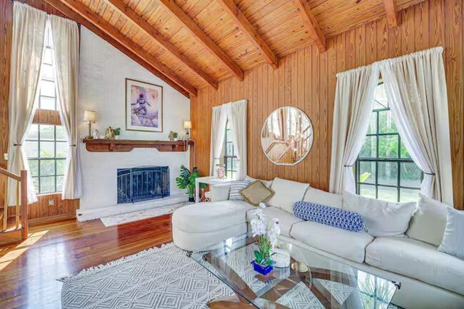 9 Francis St in Cocoa Beach, FL - Building Photo - Building Photo